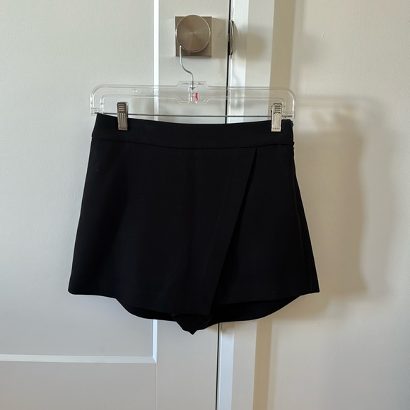 Never worn dynamite skort - Picture 1 of 3